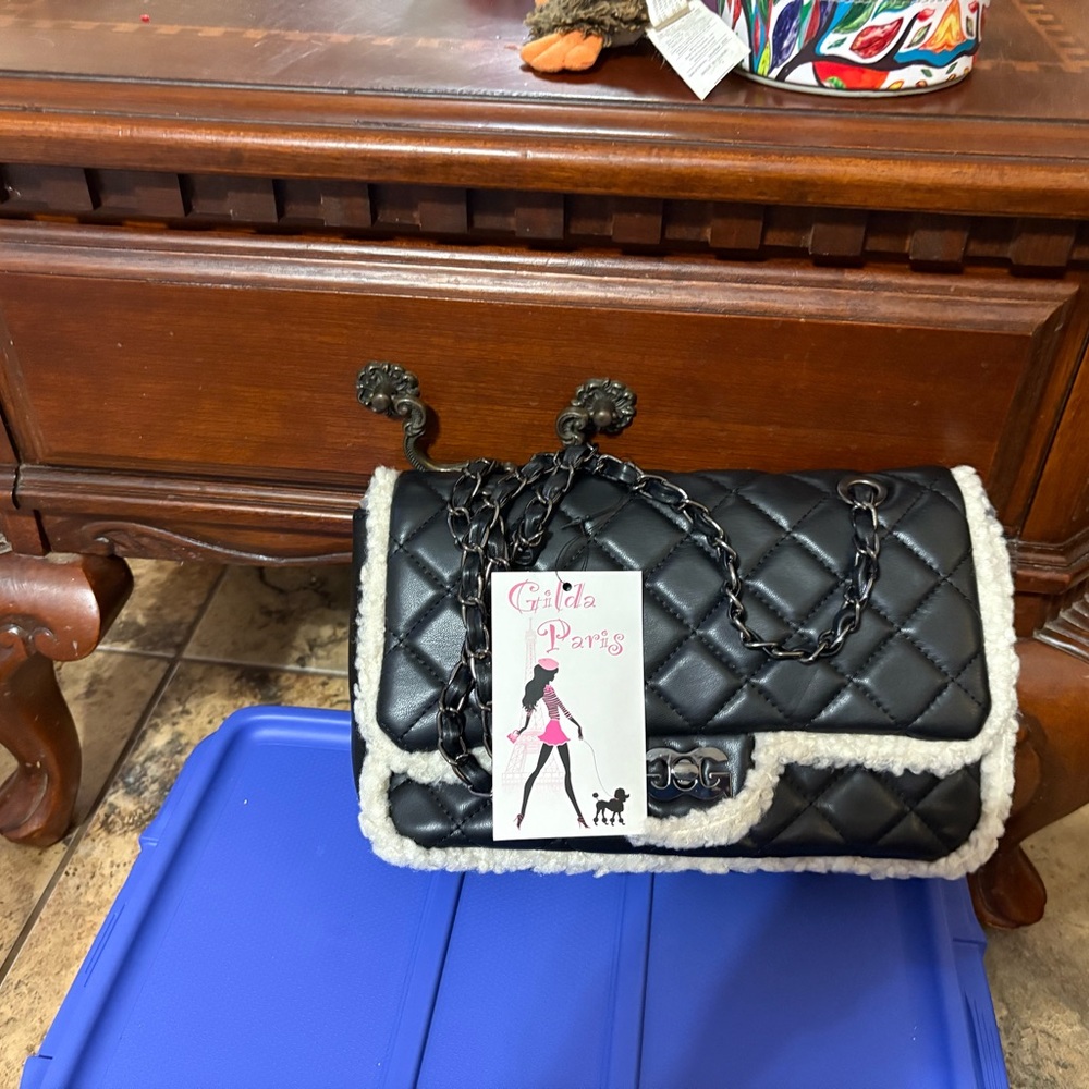 Gilda Paris Black Quilted Crossbody Bag with White Fur Trim